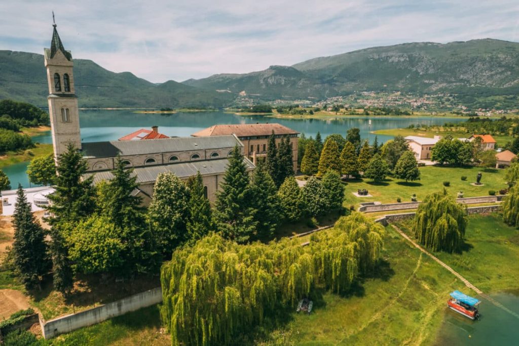 Franjevacki samostan na Ramskom jezeru