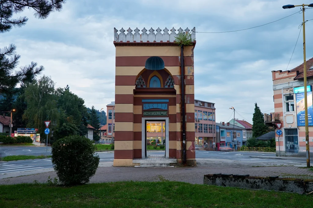 Kapija Behram-begove medrese u Tuzli