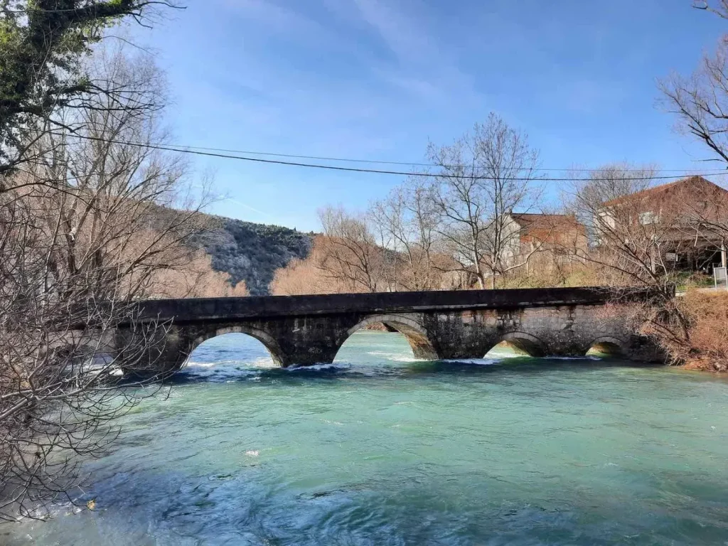 Karađoz begov most u Blagaju (1)