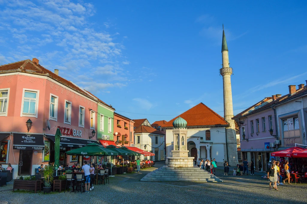 Korzo u Tuzli, glavna pješačka zona u centru grada